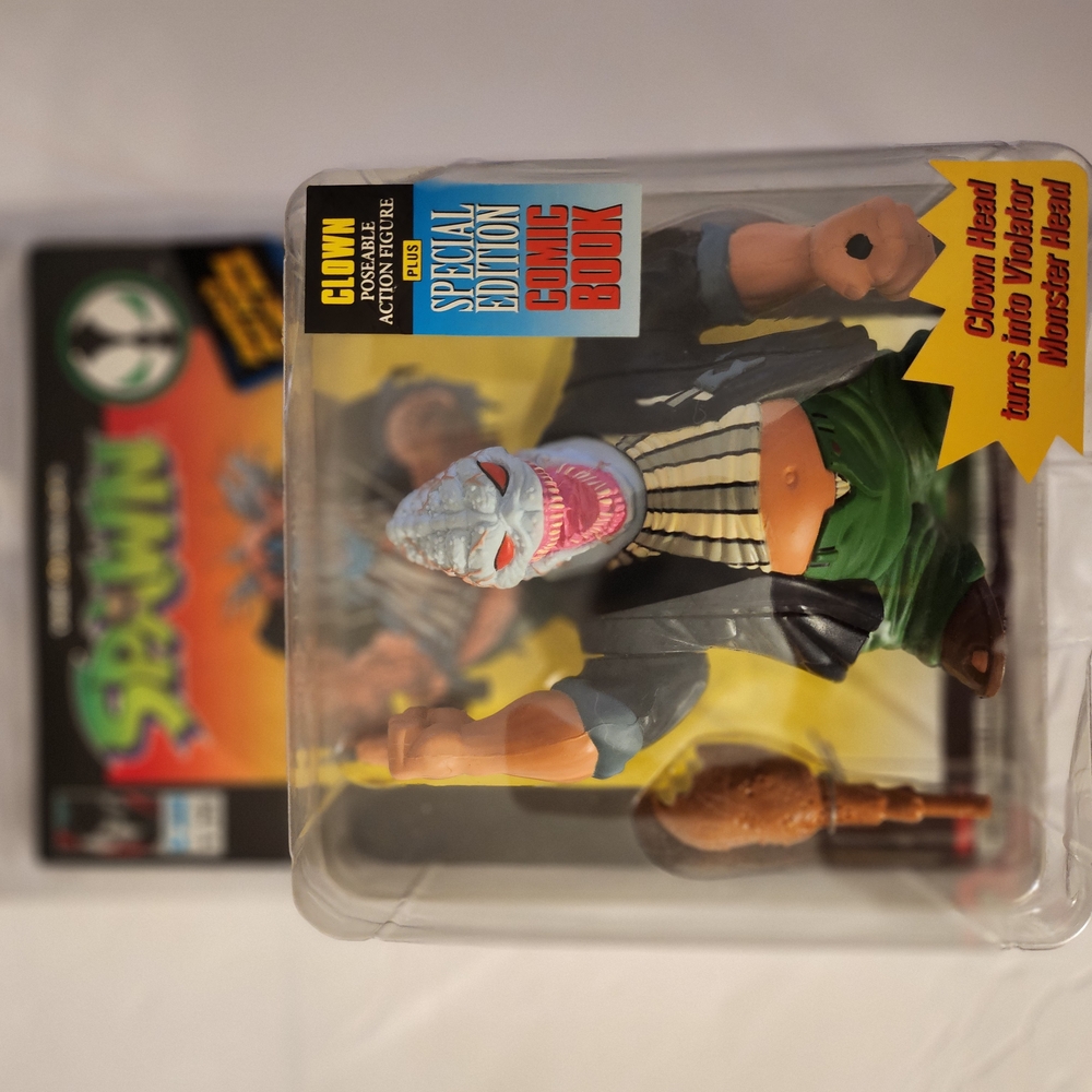 Crown Special Edition Action‎ Figure - Green and Black
